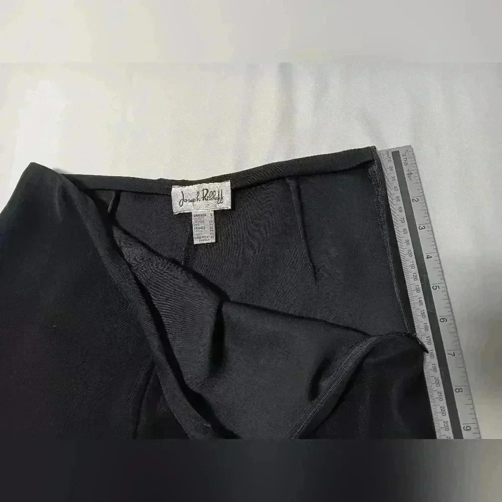 Joseph Ribkoff Straight leg, side zip pants. Ladies size 6 - Picture 4 of 6